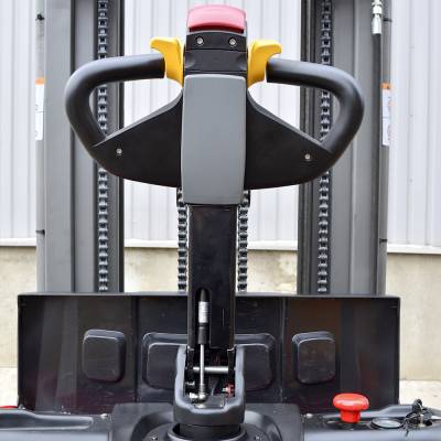 Самоходный штабелер BX 5515 FFL OXLIFT 5500 мм 1500 кг 